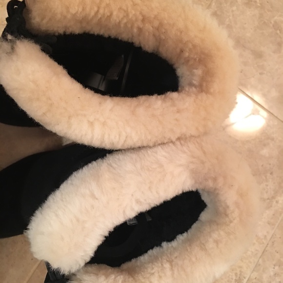 Ladies Black lace UGG boots mid with cream cuff - Picture 5 of 8